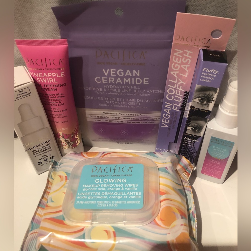 NWT 8 piece Pacifica vegan skincare and makeup set plus surprise gift 🎁
